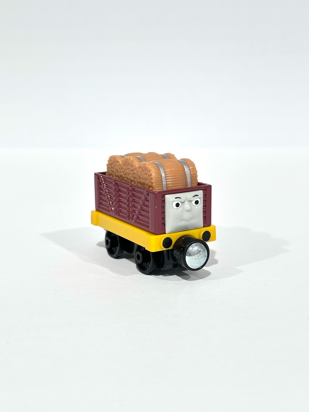 Thomas & Friends Take-n-Play Diecast Troublesome Truck with Hay Bale